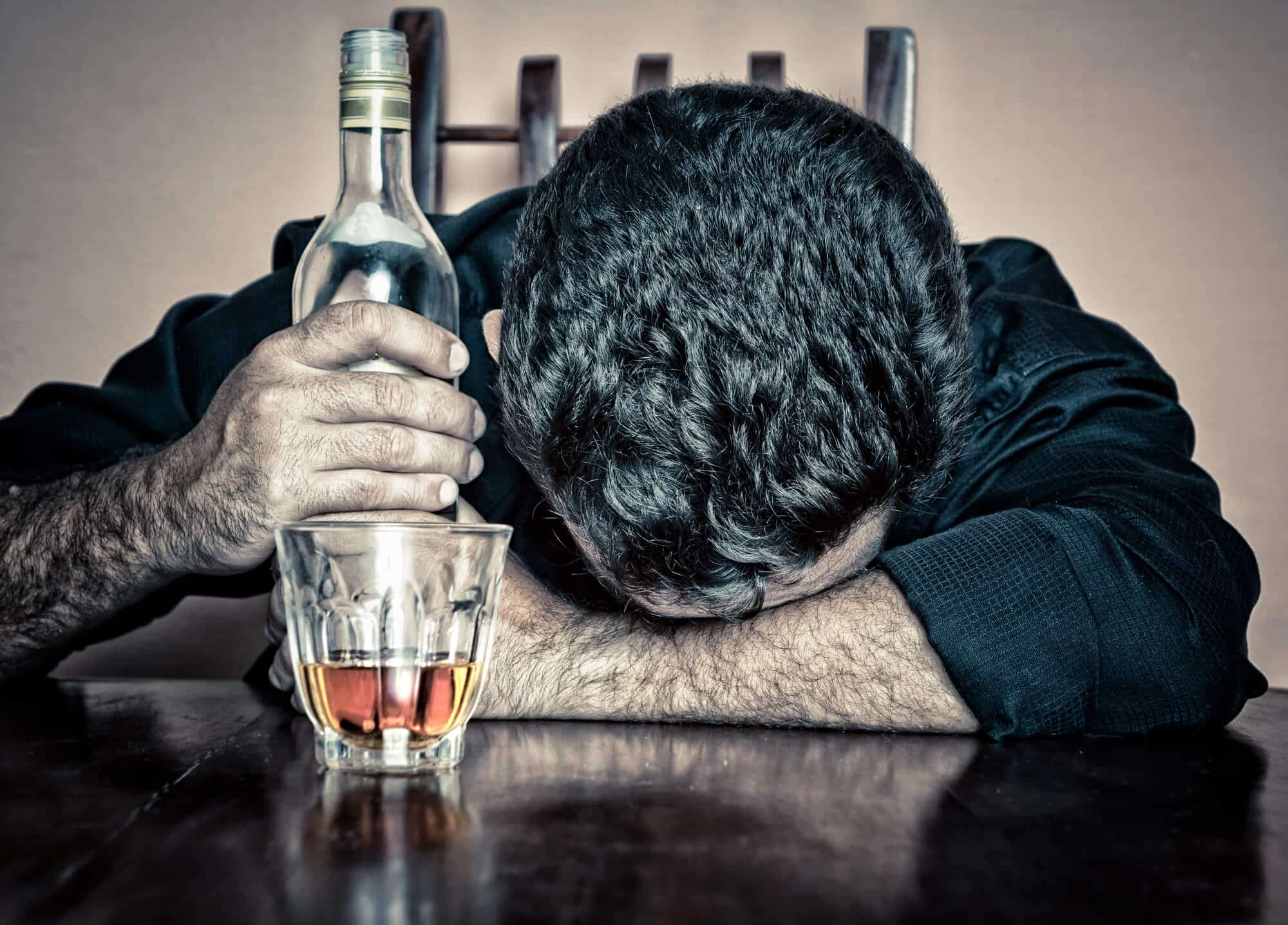 Signs of Alcohol Addiction Recognizing the Symptoms and Seeking Help